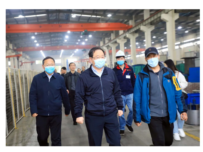 省经信厅牛弩韬厅长一行莅临乐竞平台,乐竞(中国)一站式服务平台
调研