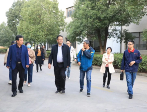 省发改委调研组莅临乐竞平台,乐竞(中国)一站式服务平台
工厂调研